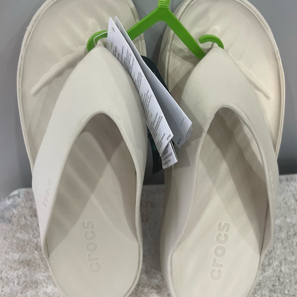 CROCS Women's Classic Cream Sandals